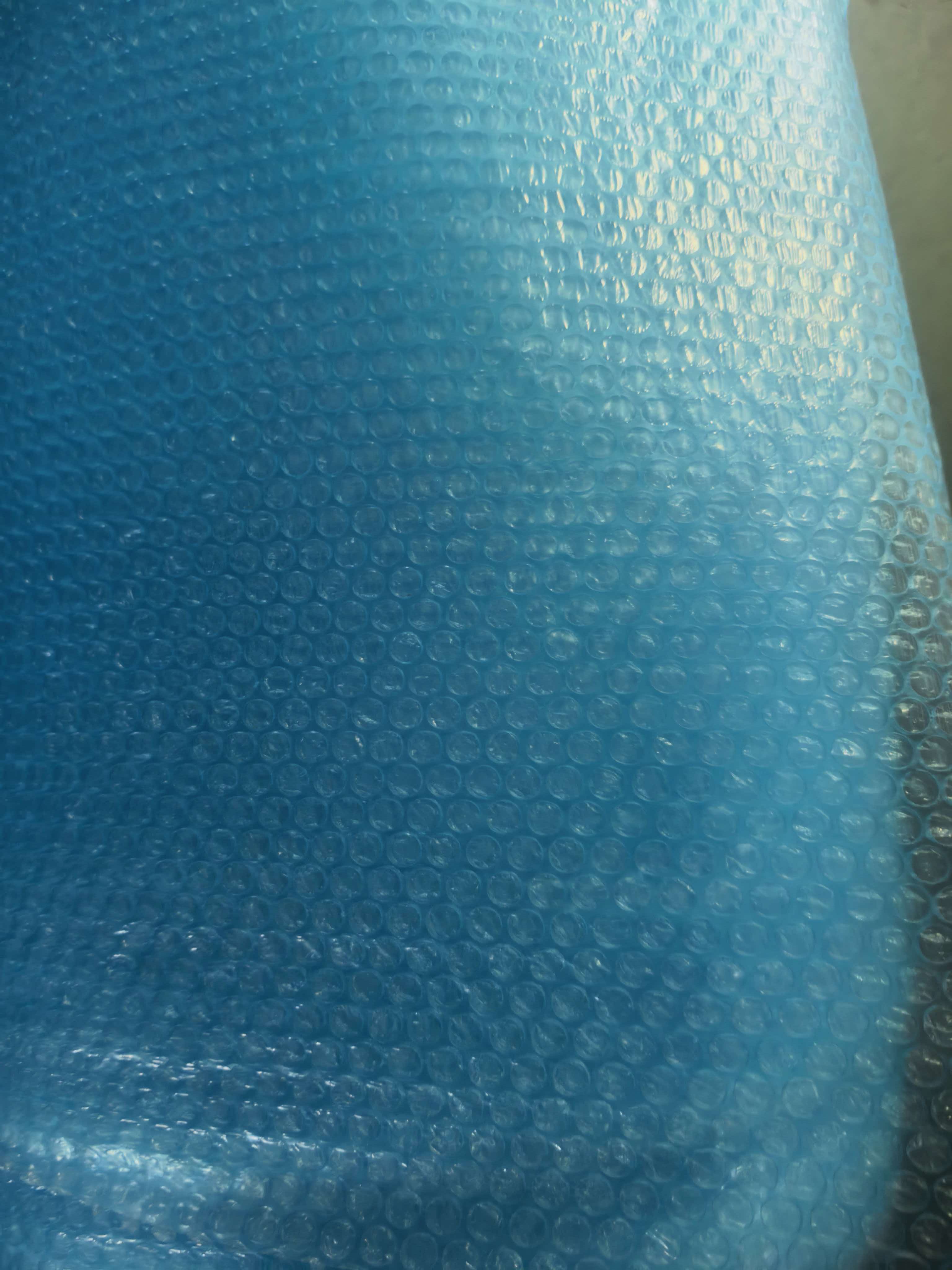 蓝色气泡袋